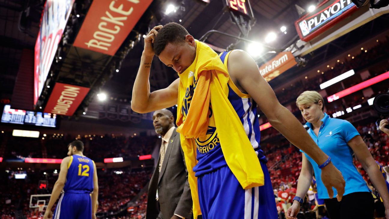 Stephen Curry sprains knee in Game 4, will have MRI on Monday - ESPN