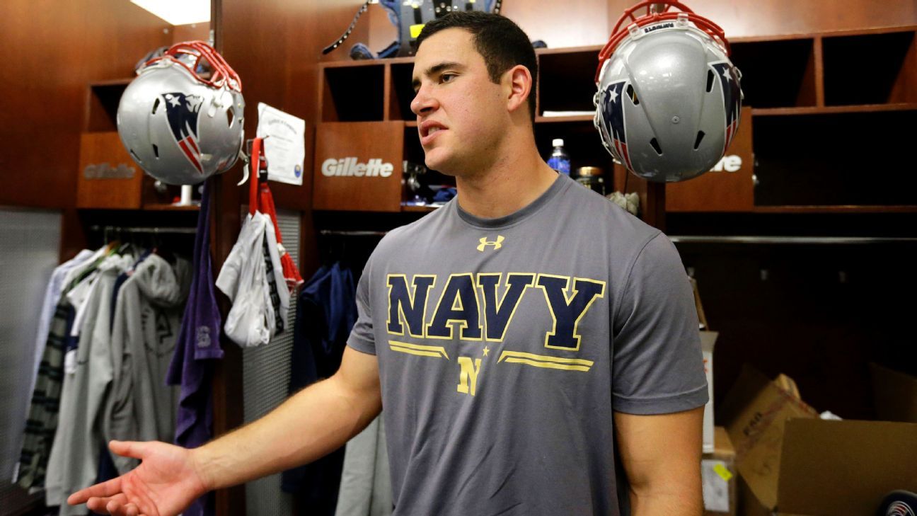 Patriots' Cardona promoted to lieutenant in Navy - ESPN