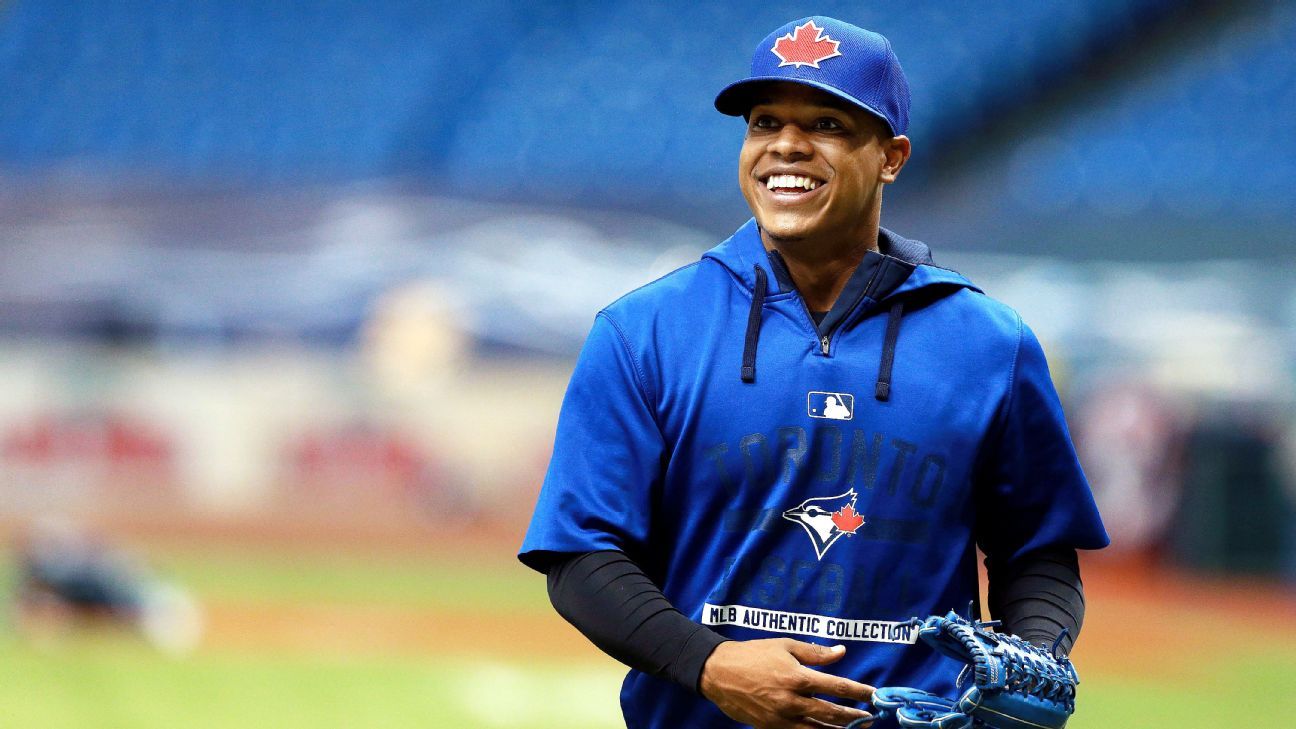 Toronto Blue Jays pitcher Marcus Stroman gives cleats away to shocked young  fan - ESPN