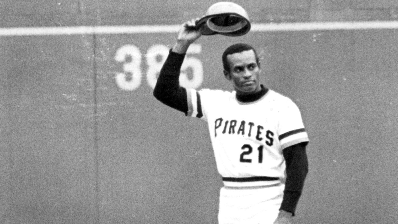 Pittsburgh Pirates Roberto Clemente number 21 should be