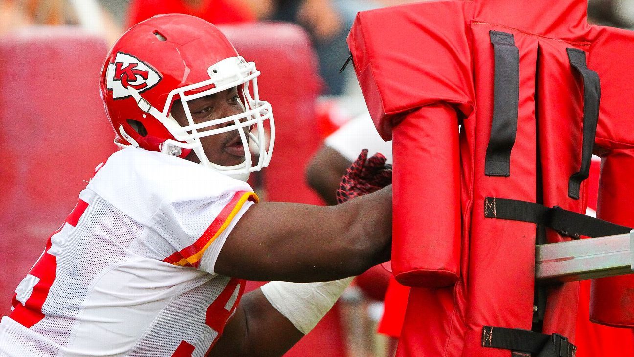 Dontari Poe: Kansas City Chiefs Sign Top Rookie to Contract