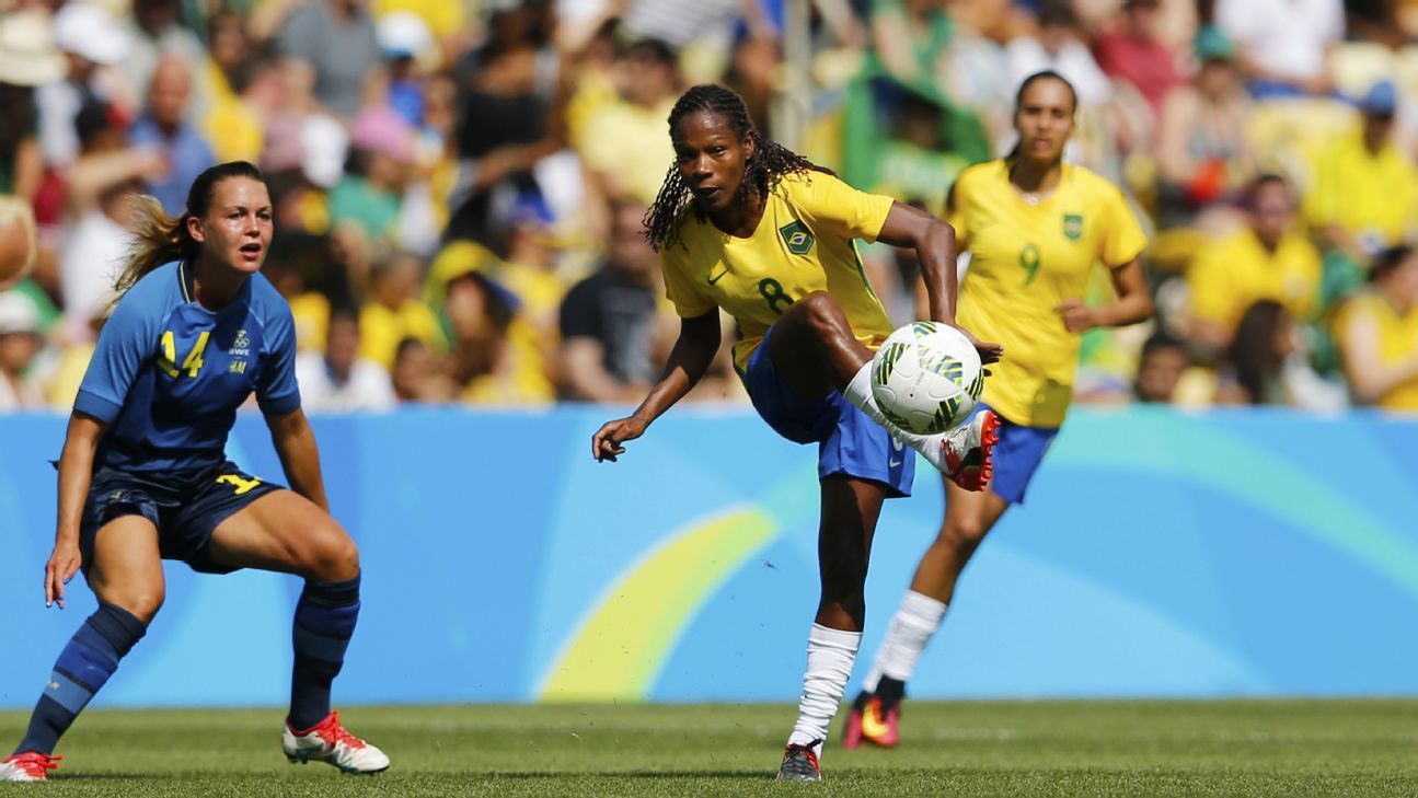 Former Brazilian women's team players protesting soccer federation - ESPN