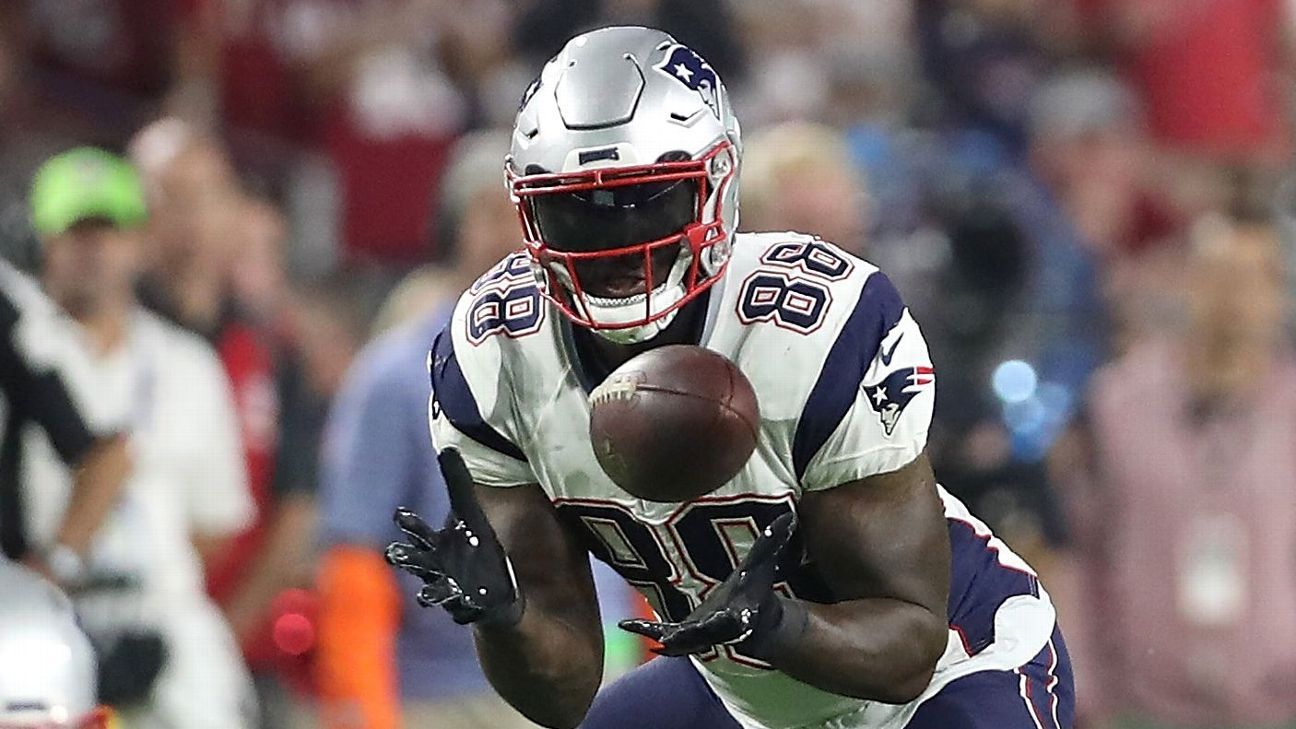 Patriots Gridiron News: Martellus Bennett's Mind Not on the Money