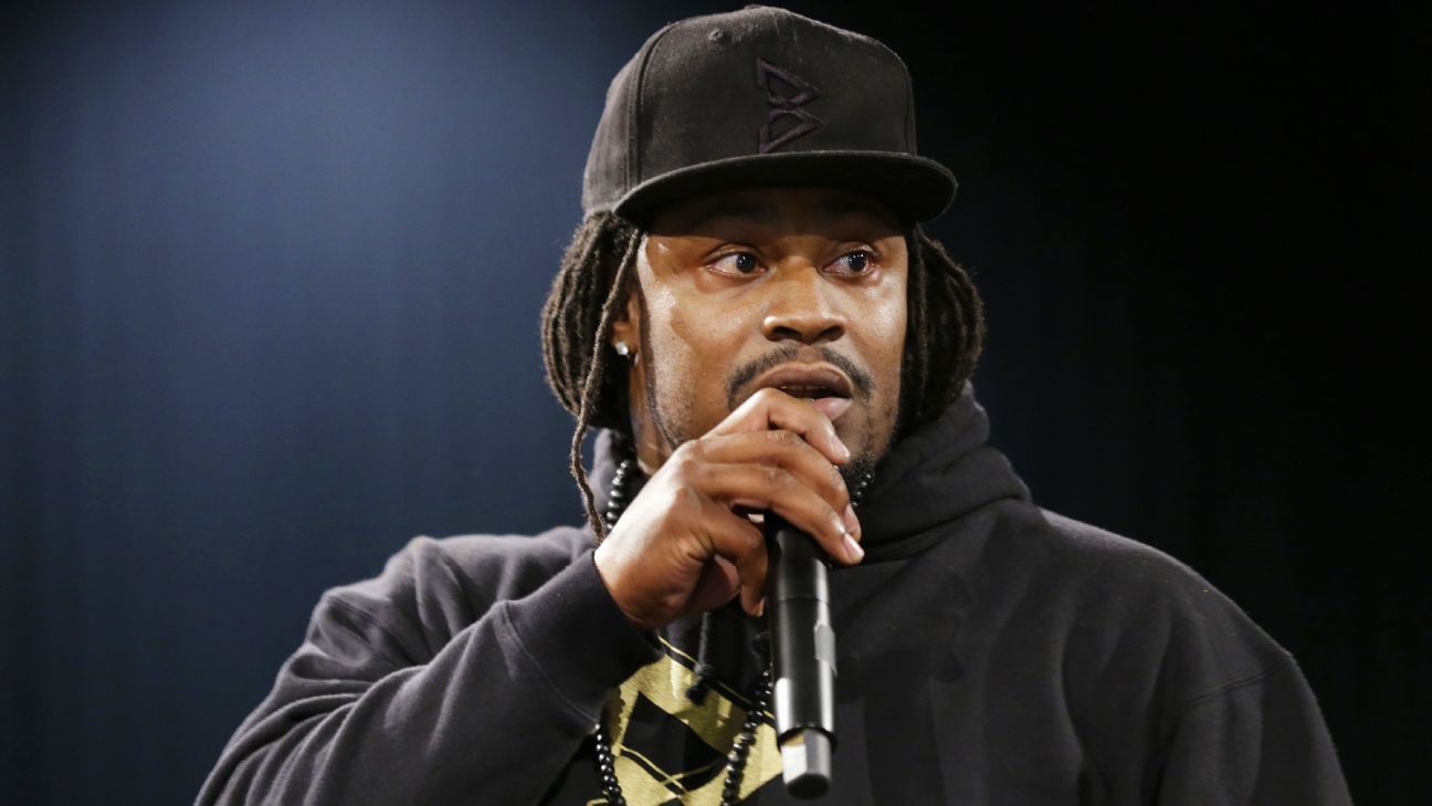 VIDEO: Marshawn Lynch gets a 'beast mode' fish tank