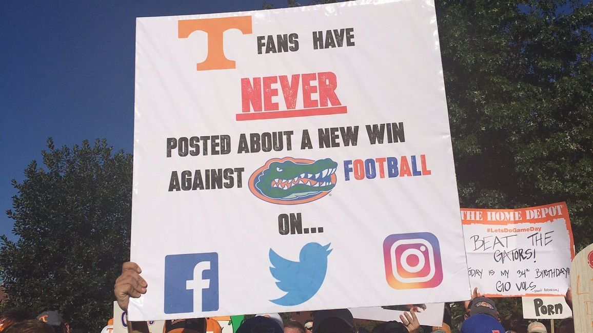 The Best Signs Of College GameDay Week 4 ESPN