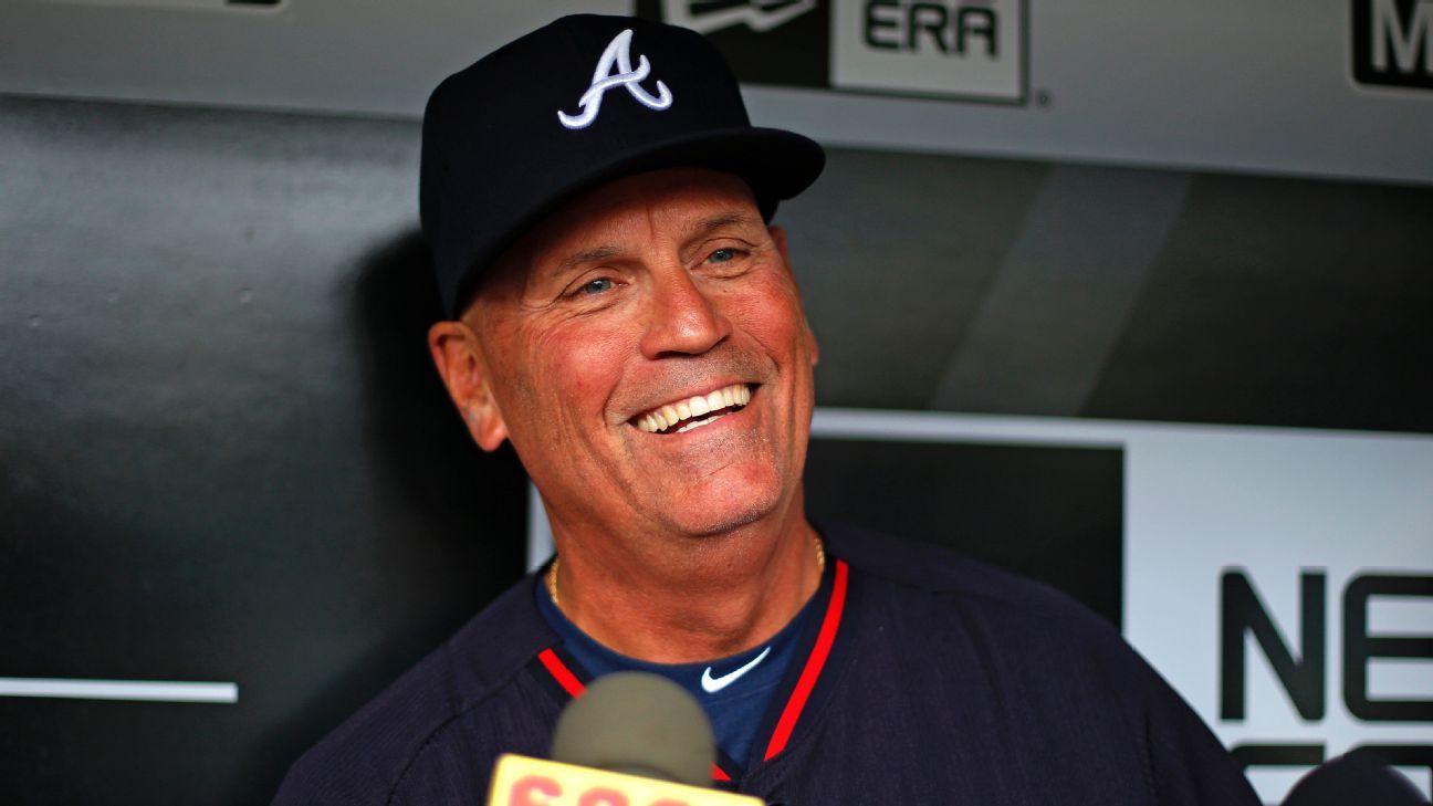 ESPN - The Atlanta Braves signed manager Brian Snitker to a