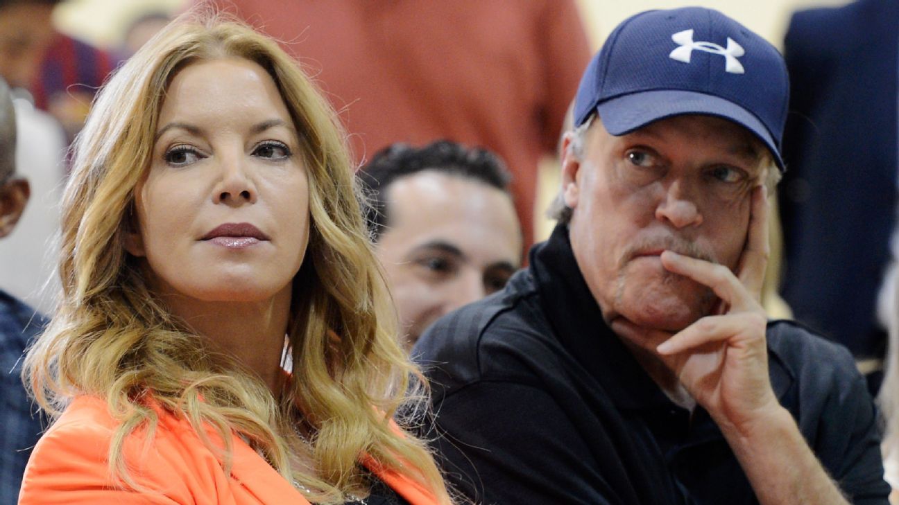Jerry West offended by Jeanie Buss' most important Lakers list