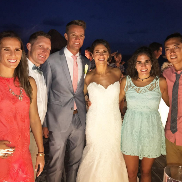 Carli Lloyd gets married in Mexicoafter a morning run