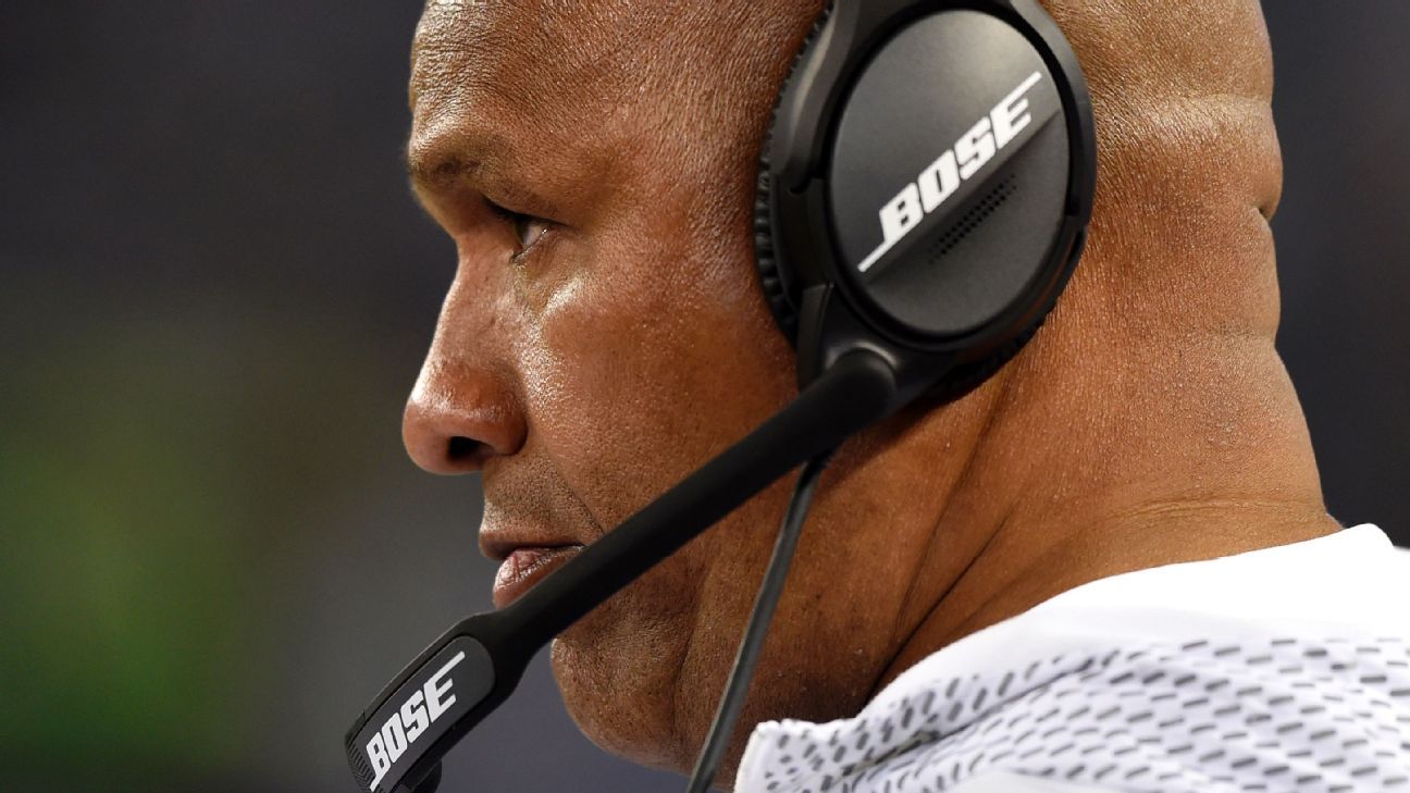 Cleveland Browns: Hue Jackson confirms QB will be No. 1 pick