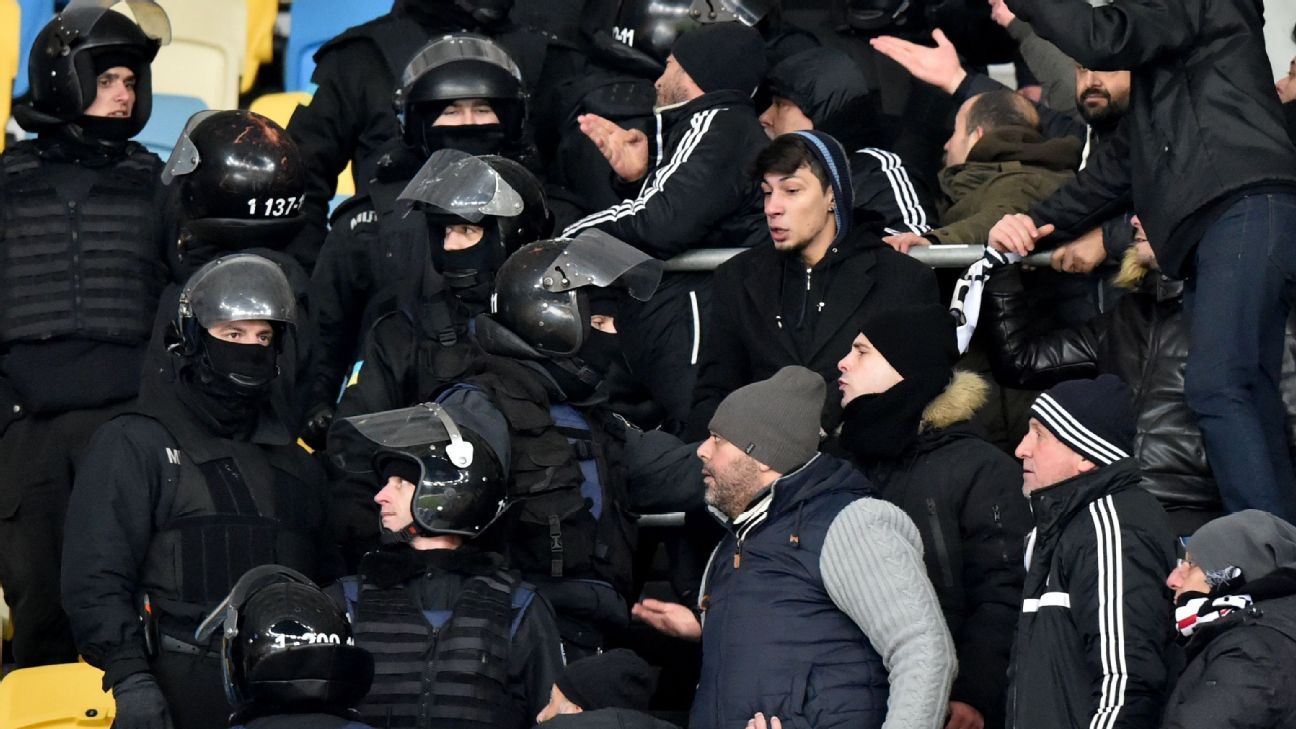 Besiktas vence o Dínamo de Kiev e avança para a fase de grupos