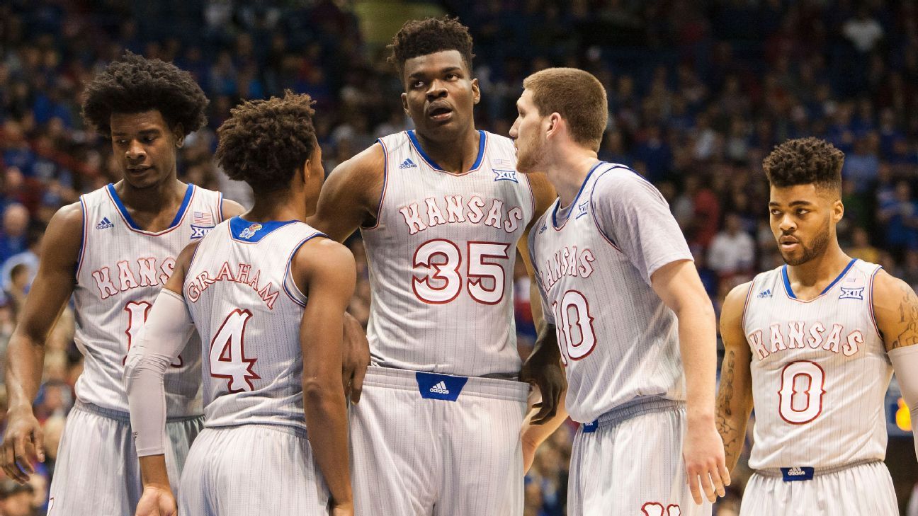 Kansas Jayhawks center Udoka Azubuike has surgery on wrist, out for season