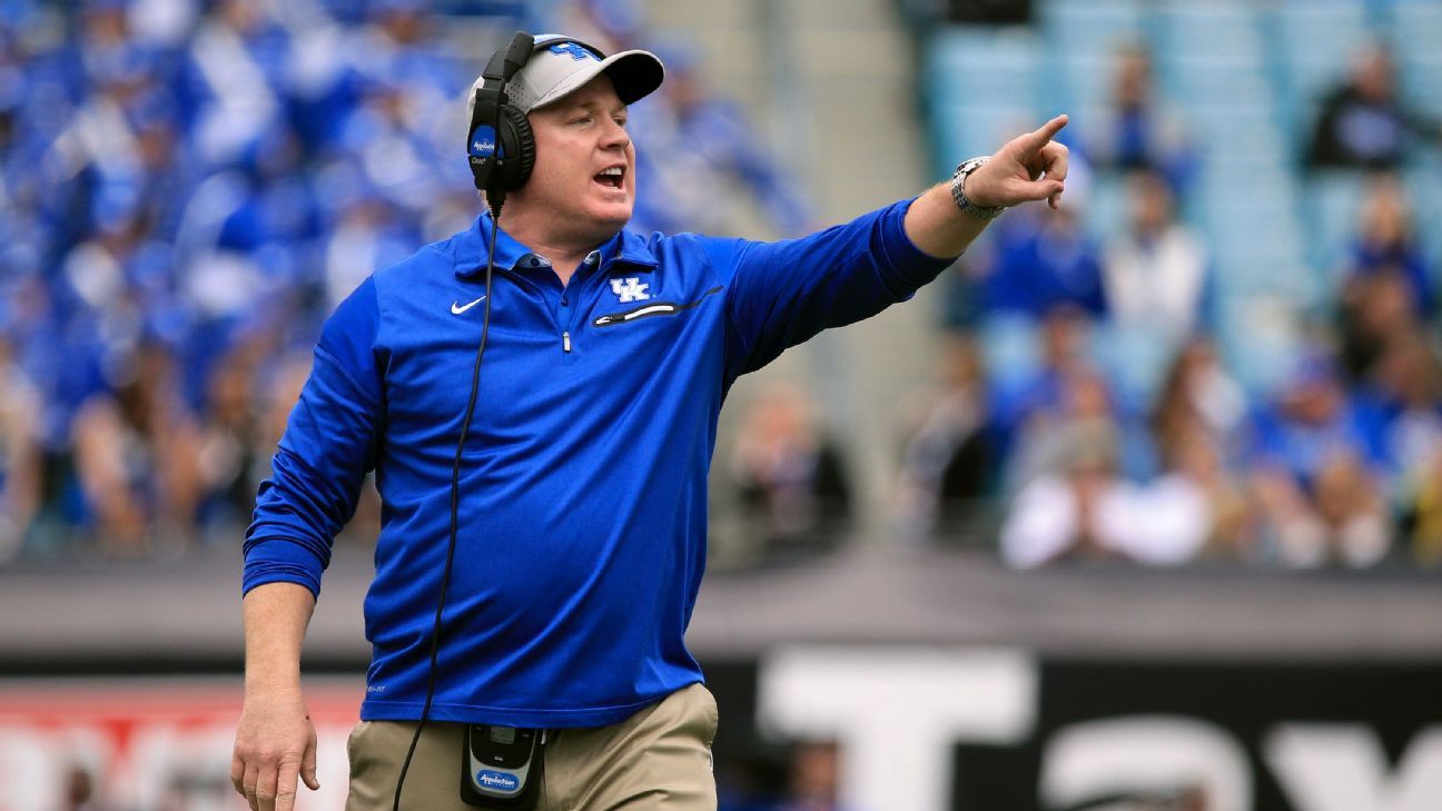 Stoops on Calipari football dig: ‘I stay in my lane’