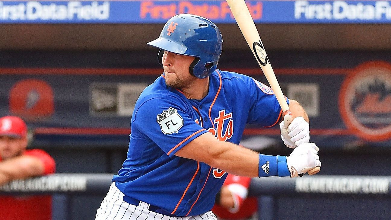 Tim Tebow Is a Hit With the Fans and Hitless on the Field - The New York  Times