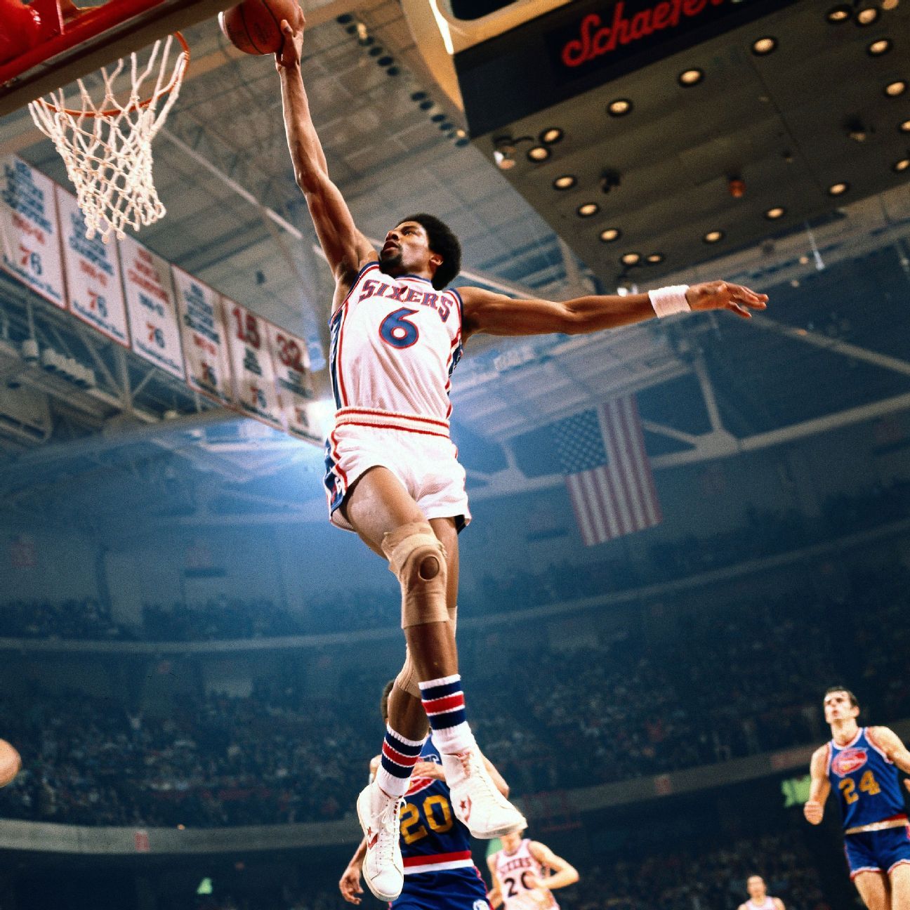 Philadelphia 76ers to unveil sculpture of Dr. J Julius 