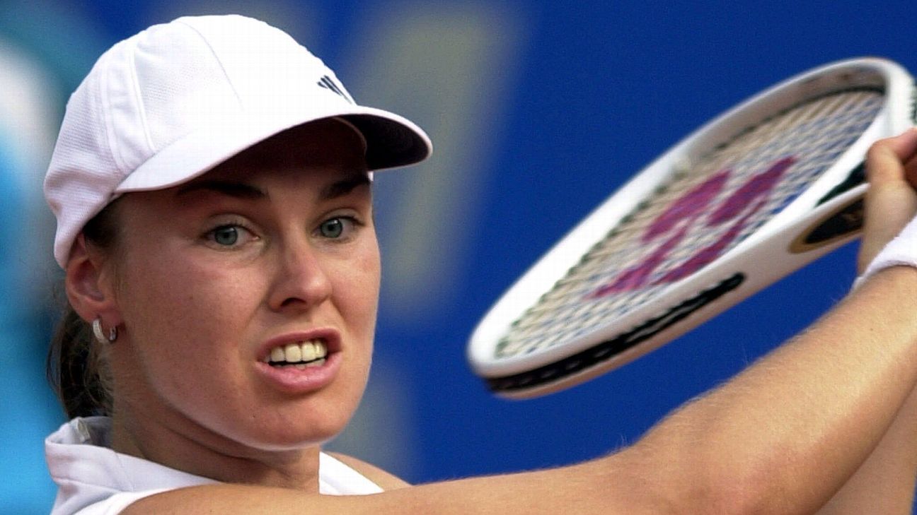 Martina Hingis announces retirement