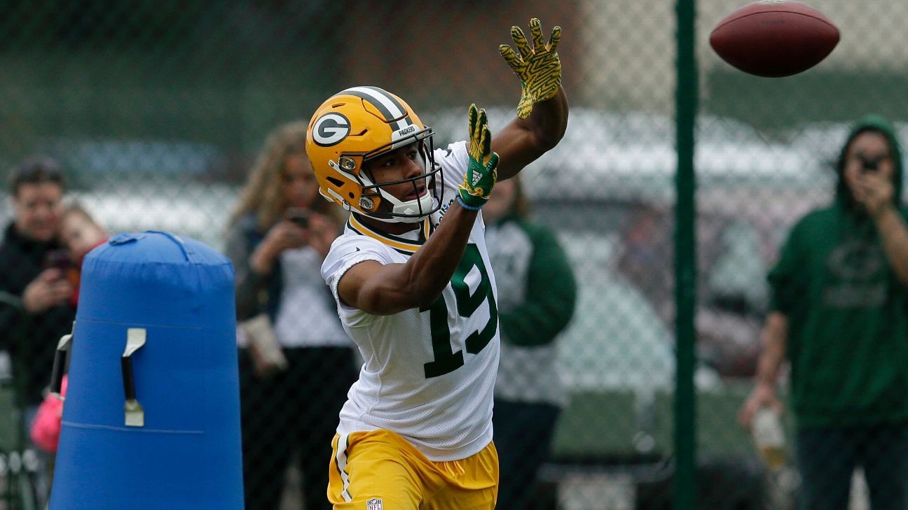 Packers WR Malachi Dupre being evaluated after taking vicious hit