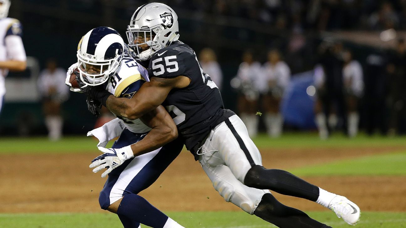 Raiders middle linebacker Marquel Lee (55) and Cincinnati Bengals