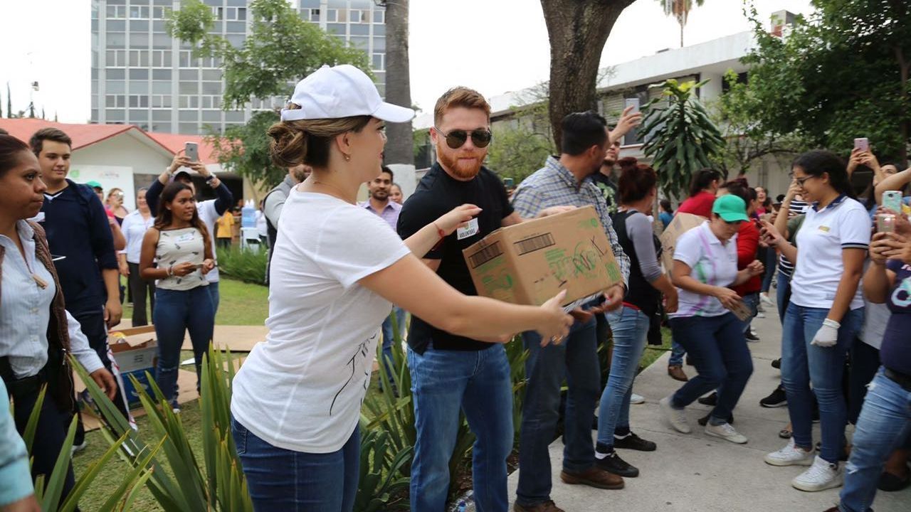 Canelo' Álvarez envía ayuda a damnificados por terremotos - ESPN