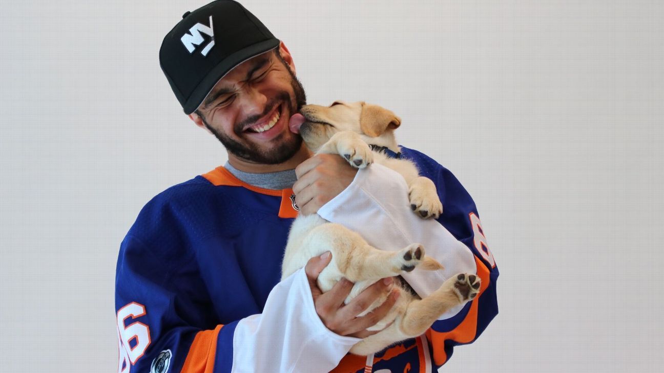 New York Islanders Shoot 2020 America's VetDogs Calendar