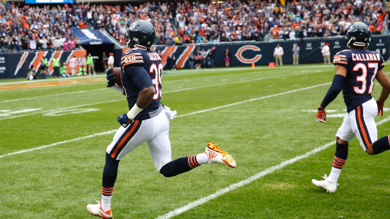 Jackson's 2 TDs power Chicago Bears over Panthers