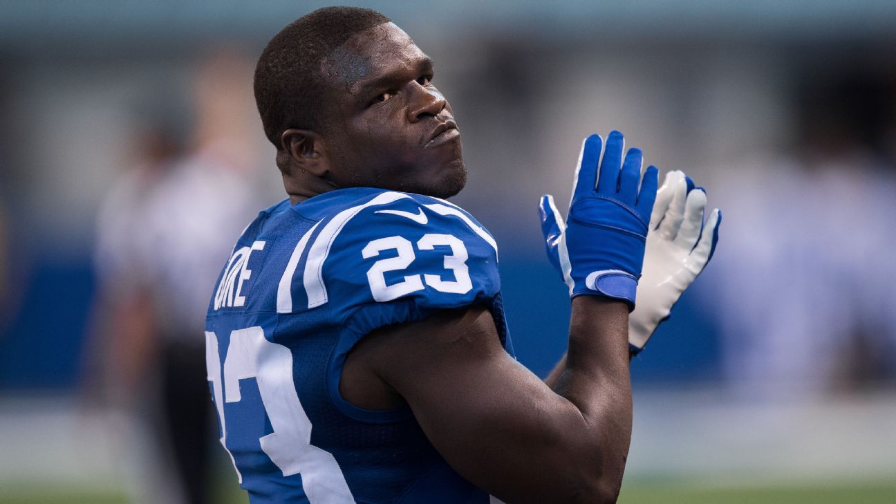 Frank Gore -- Quarterback offensive line key to where he 