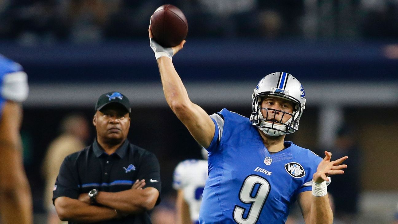 Lions Coach Comforts D'Andre Swift, Who Dropped Winning Pass Vs. Bears