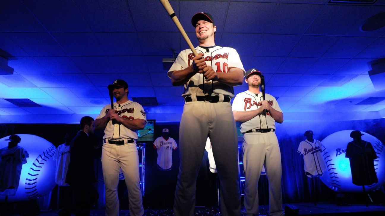 Chipper Jones' father pitches to Hall of Fame son, Jim Thome at Doubleday  Field