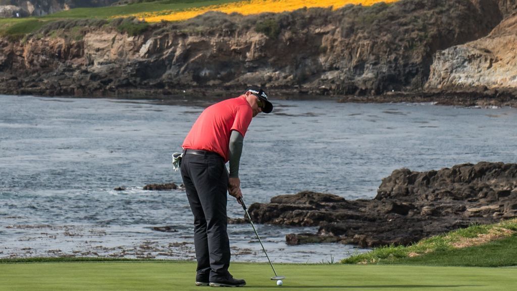 Two lefties battled at Pebble Beach Ted Potter beats Phil Mickelson
