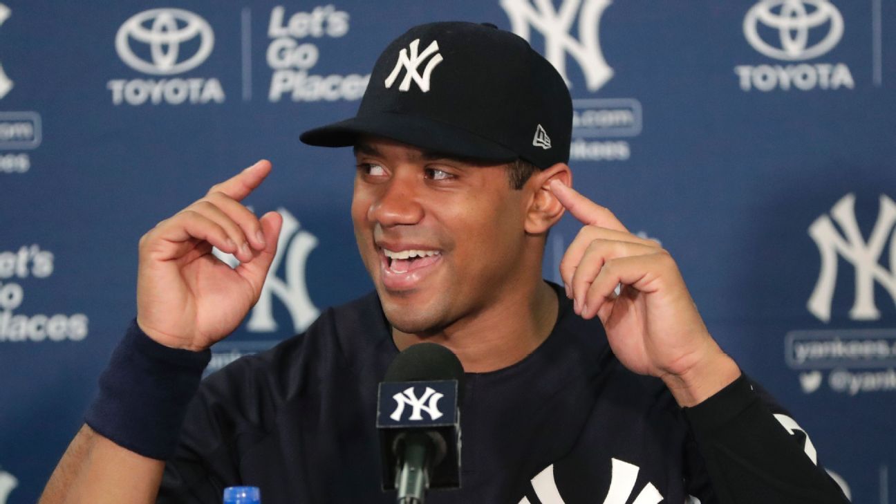 Russell Wilson takes grounders as a Yankee, says he hopes to use baseball  to help his football career