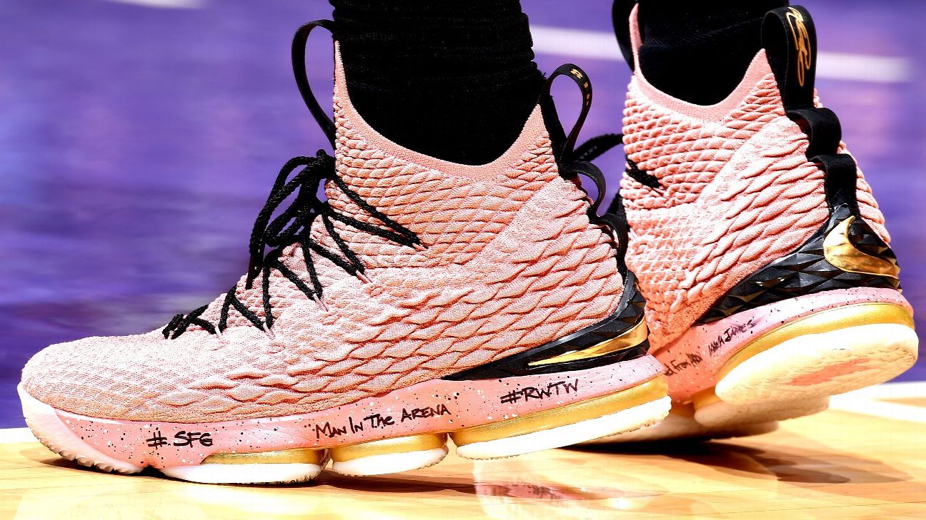 LeBron James y el inspirador mensaje de las zapatillas para su récord de  puntos en la NBA – FayerWayer