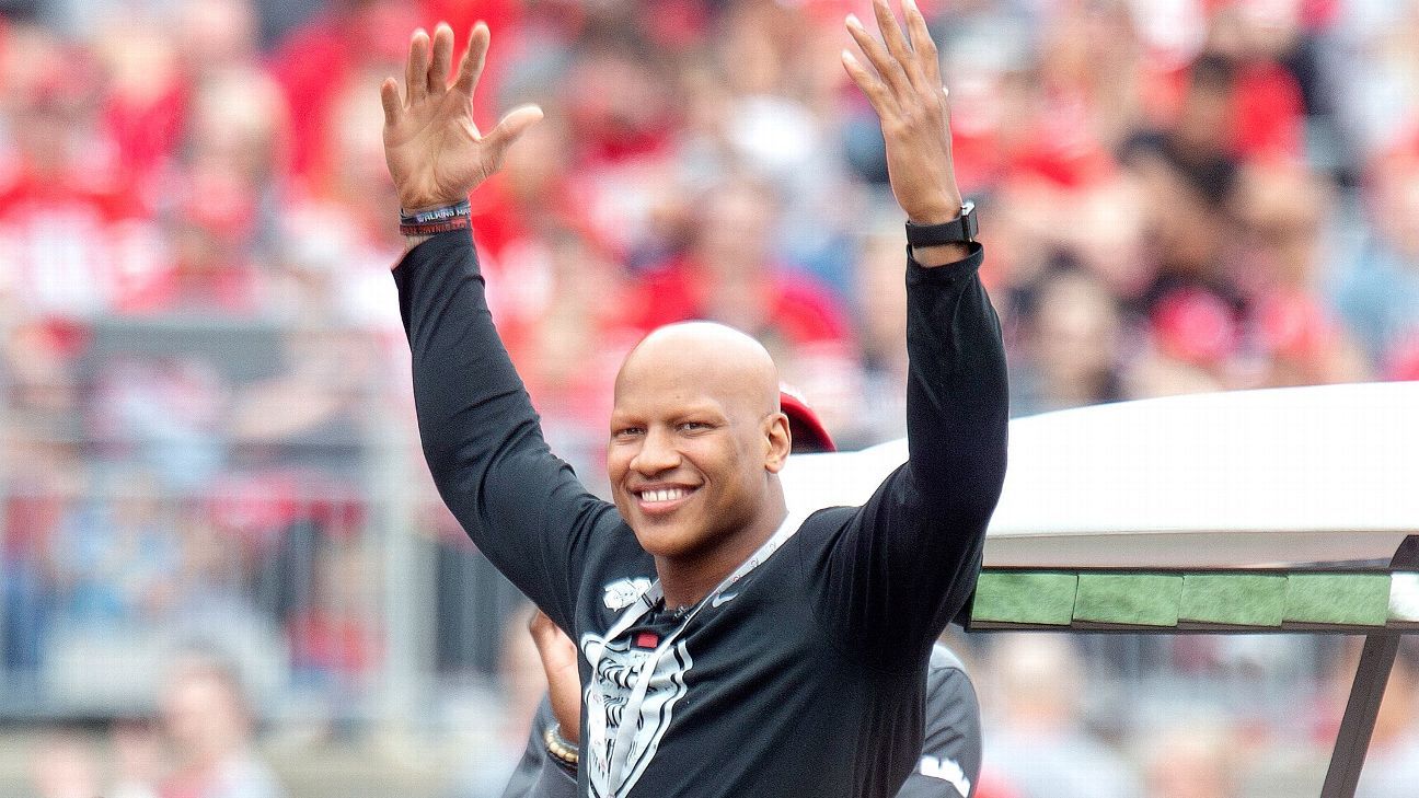 #ThrowbackThursday to Bret & Ryan Shazier at the Steelers' “Salute