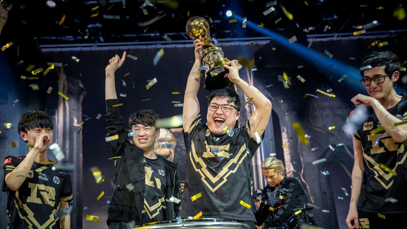 Invictus Gaming sweeps Fnatic 3-0 to win League of Legends World  Championship - ESPN