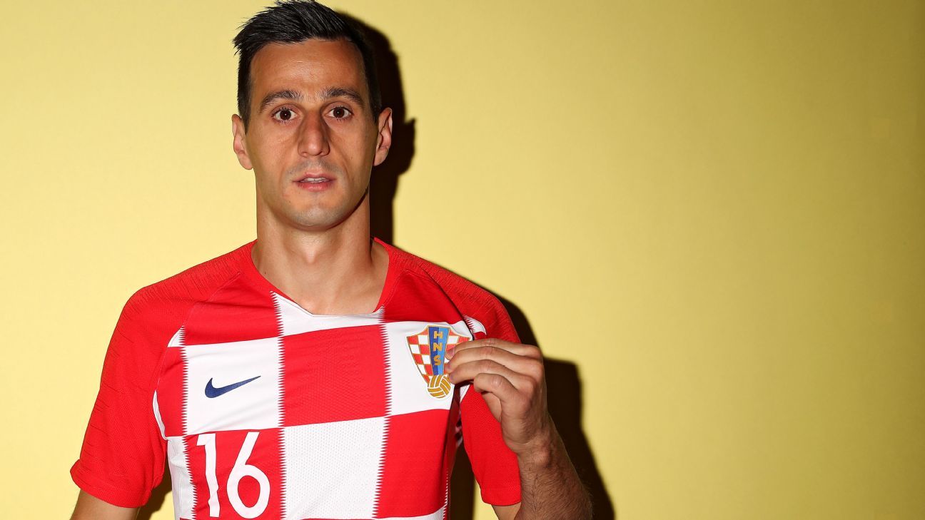 Cheppitos - O croata Lovre Kalinic é impossível perder de vista. Isto  porque o goleiro, que está participando da Copa do Mundo na Rússia, mede  impressionantes 2,01m de altura! Tornando-o o maior