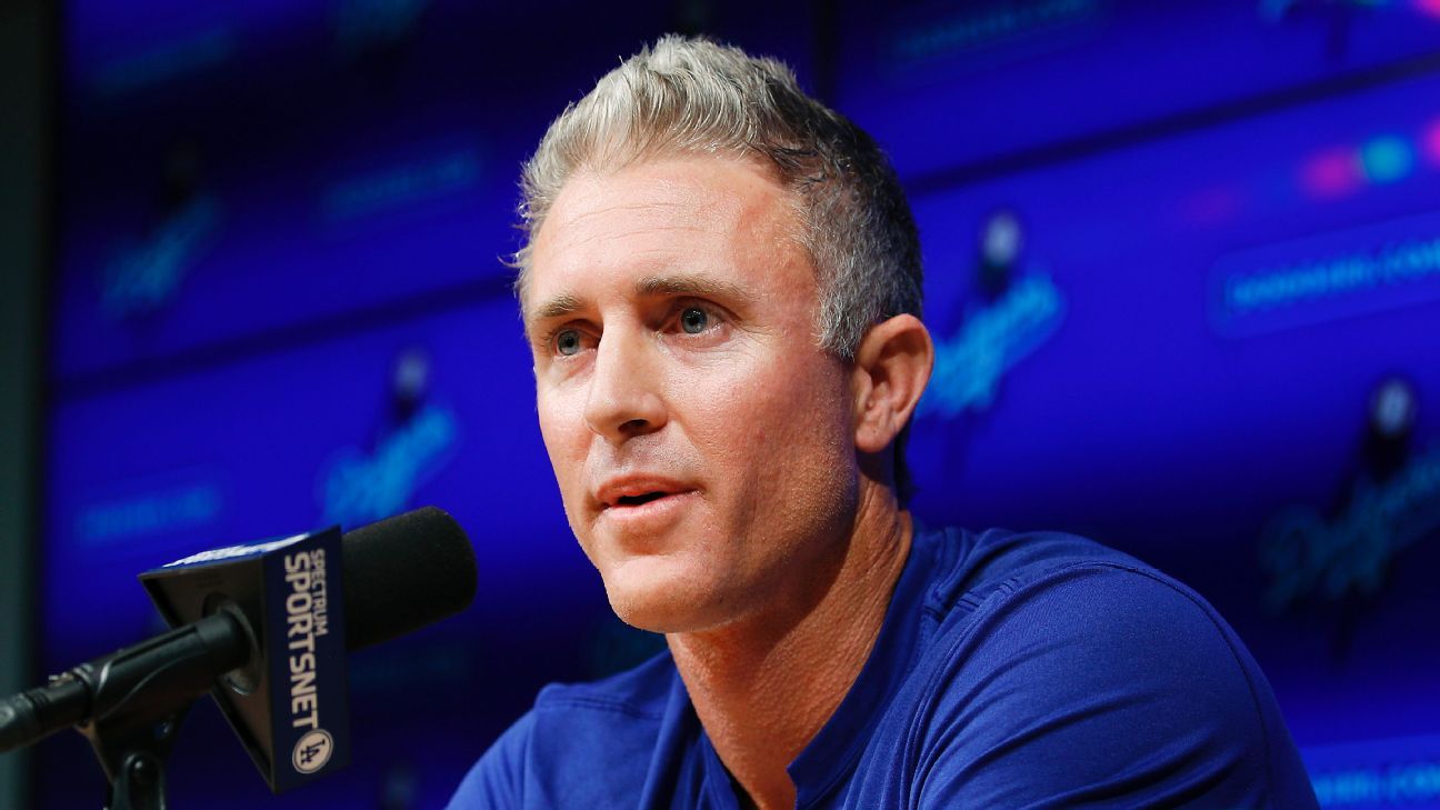Chase Utley of Los Angeles Dodgers to retire at the end of season