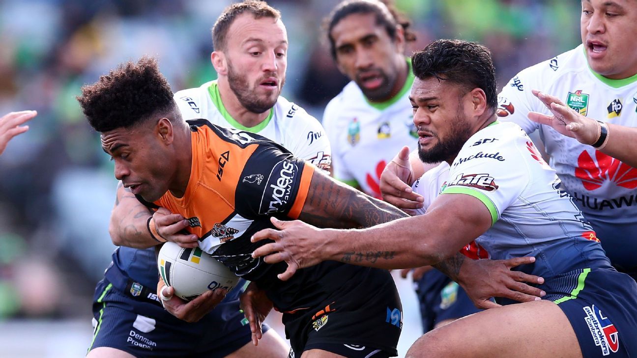 Wests Tigers fend off Canberra Raiders in NRL thriller - ESPN