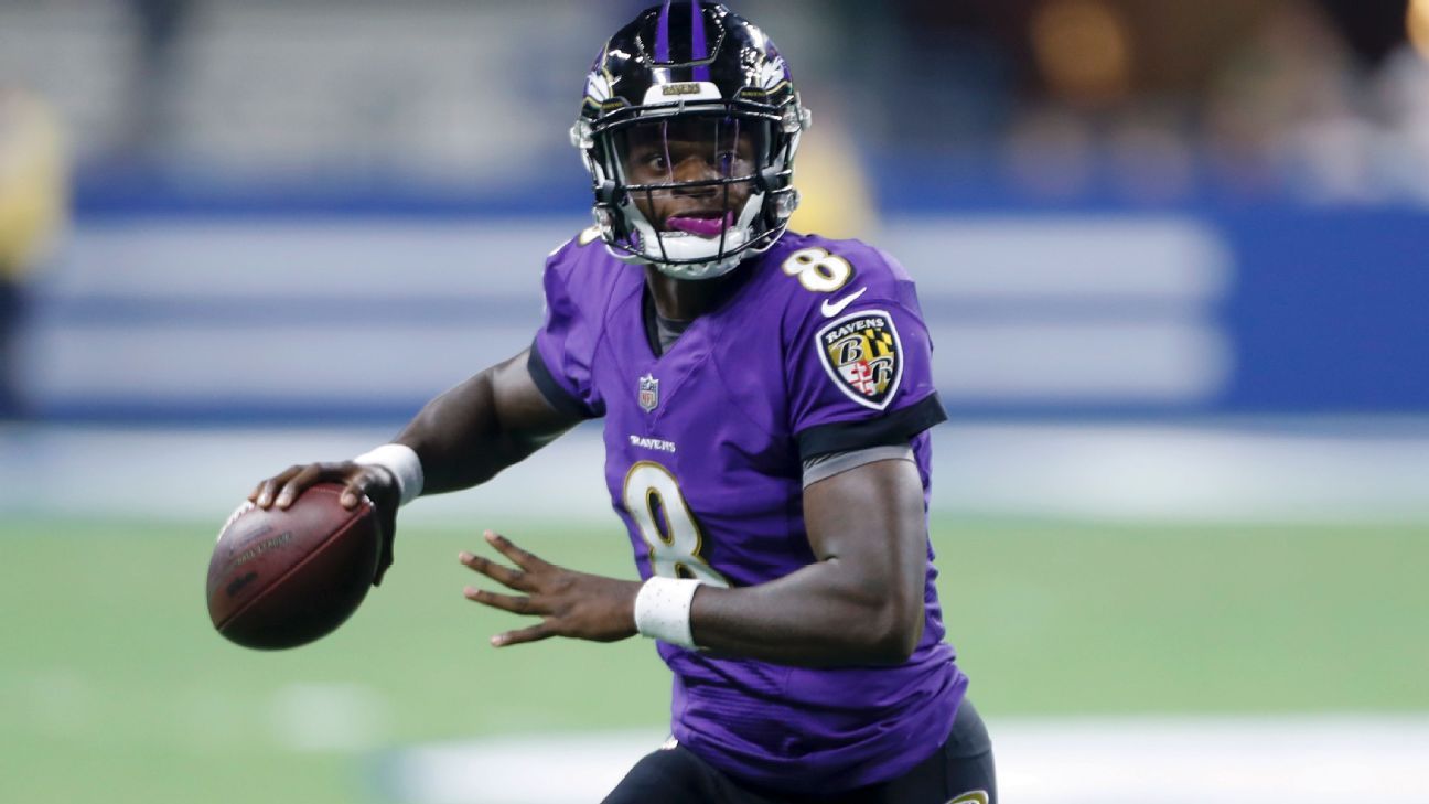 WATCH: Lamar Jackson brings extra jerseys for postgame swap vs