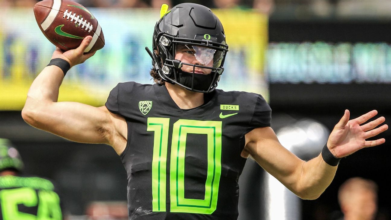 Oregon Ducks Justin Herbert garnering Heisman Trophy NFL draft