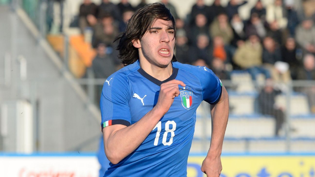 Andrea Pirlo Resmi Latih Tim Serie B Italia