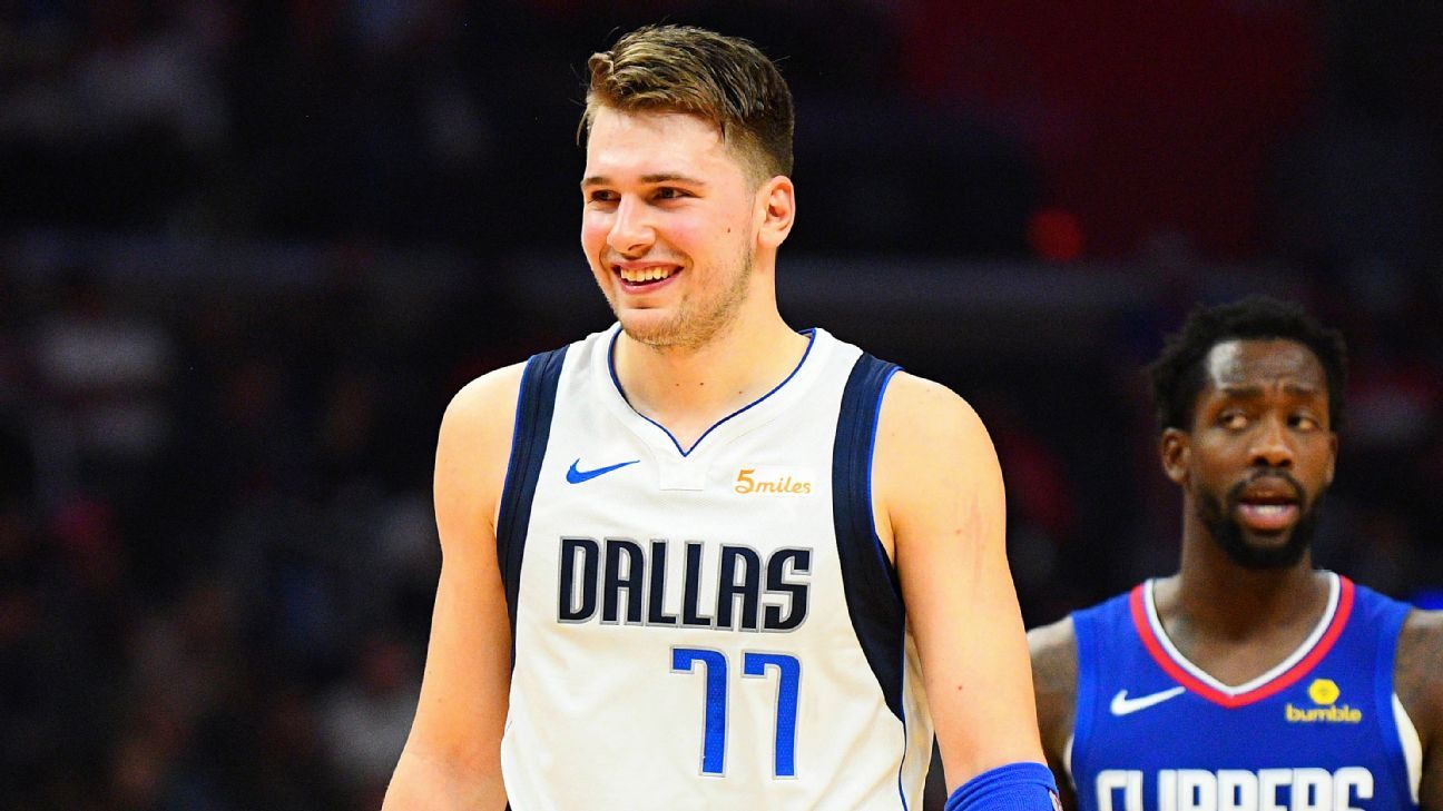 Mavericks' Luka Doncic hurts right ankle again - ESPN