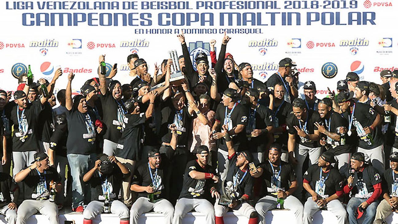 Cardenales, campeón en LVBP y dedica título a Valbuena y Castillo