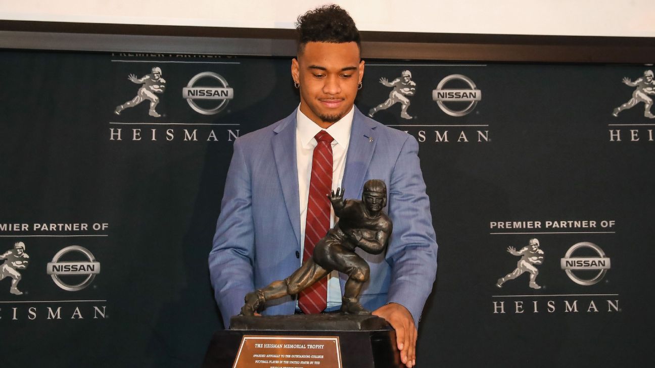 Heisman Trophy Winner 2019: Can Anyone Beat Tua Tagovailoa and Jalen Hurts  to College Football Award?