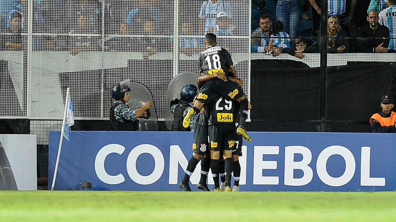 Corinthians: Cássio supera Ronaldo e Gylmar, mas ainda está atrás de Dida  em pênaltis