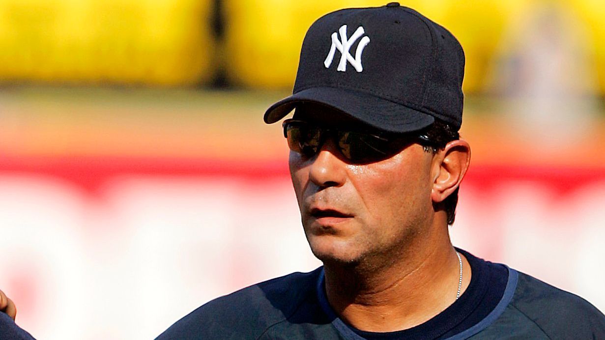 Yankees guest instructor Lee Mazzilli hit in head by batted ball