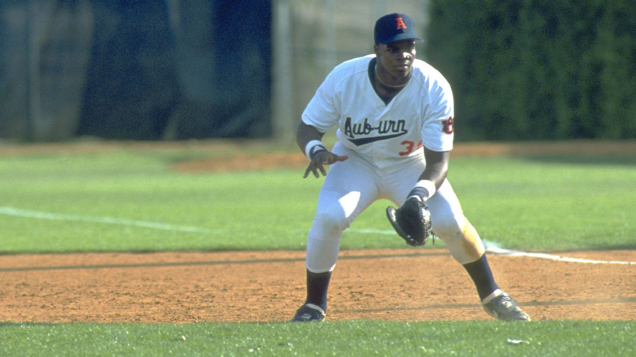 Chuck Knoblauch (1996) - Texas A&M Athletic Hall of Fame - Texas A&M  Athletics 