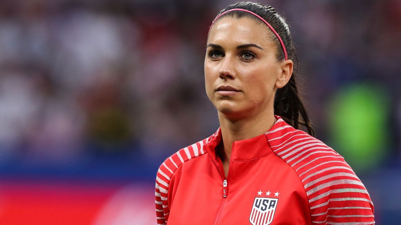 Alex Morgan rebate cr&iacute;ticas ap&oacute;s comemora&ccedil;&atilde;o: 'Existe um duplo padr&atilde;o para  as atletas mulheres'