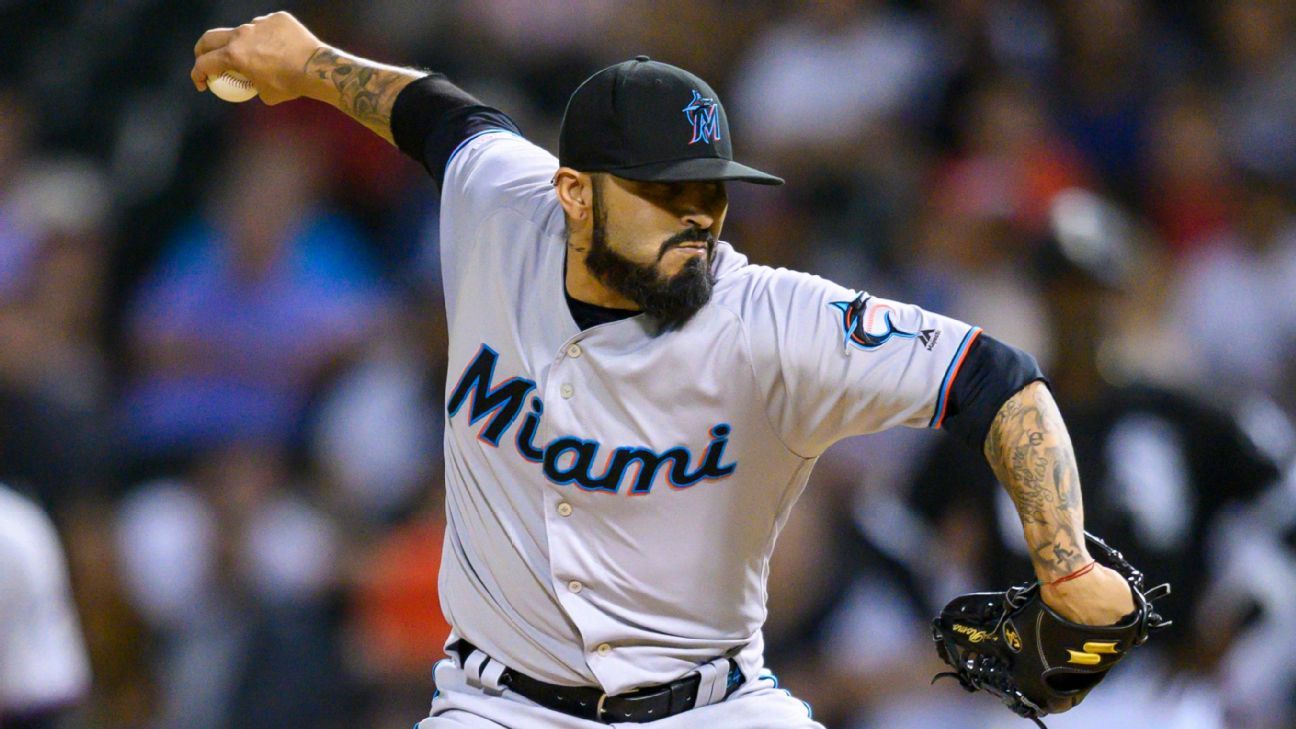 How will the Miami Marlins use relief pitcher Sergio Romo?