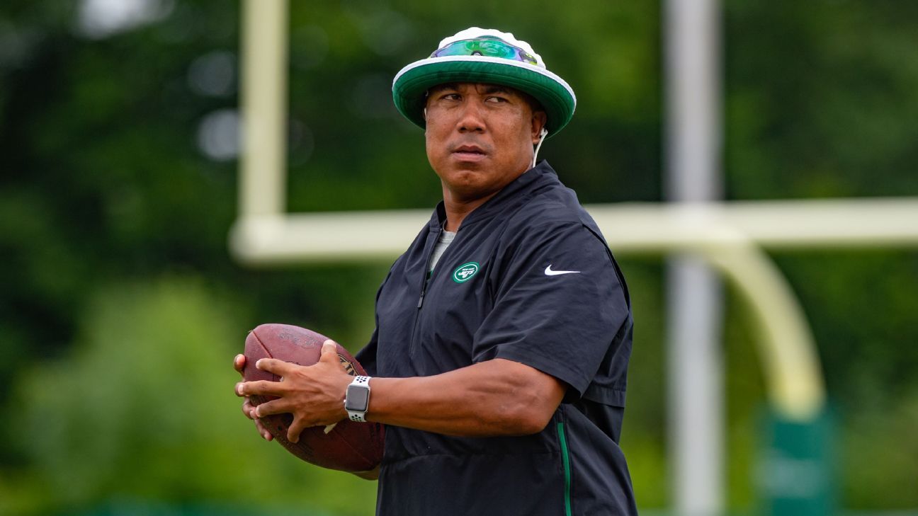 Report: Ex-Steelers receiver Hines Ward joining Florida Atlantic staff