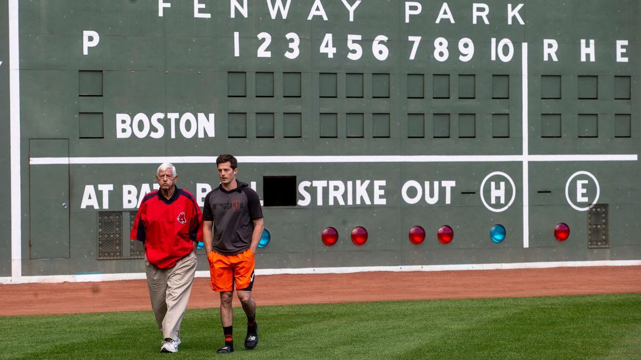 MLB: Mike Yastrzemski, Yaz's grandson, homers at Boston's Fenway Park