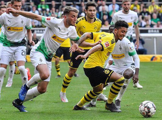 Jadon Sancho Will Be Soccer S Next Superstar But Only On His Terms