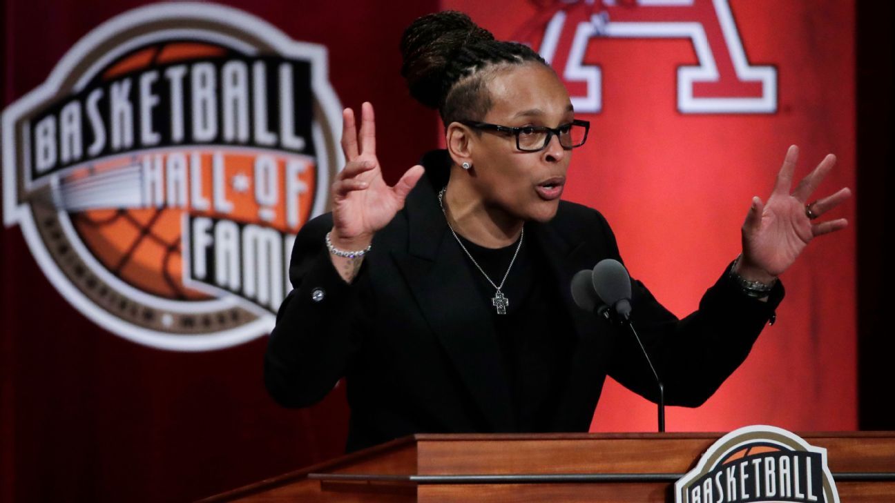 Reports: Sky set to hire Teresa Weatherspoon as head coach